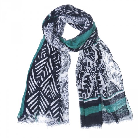 Kiki Paisley With Leaf Border Scarf